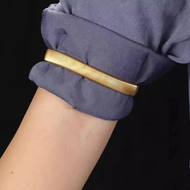 Sleeve Holder Image 4