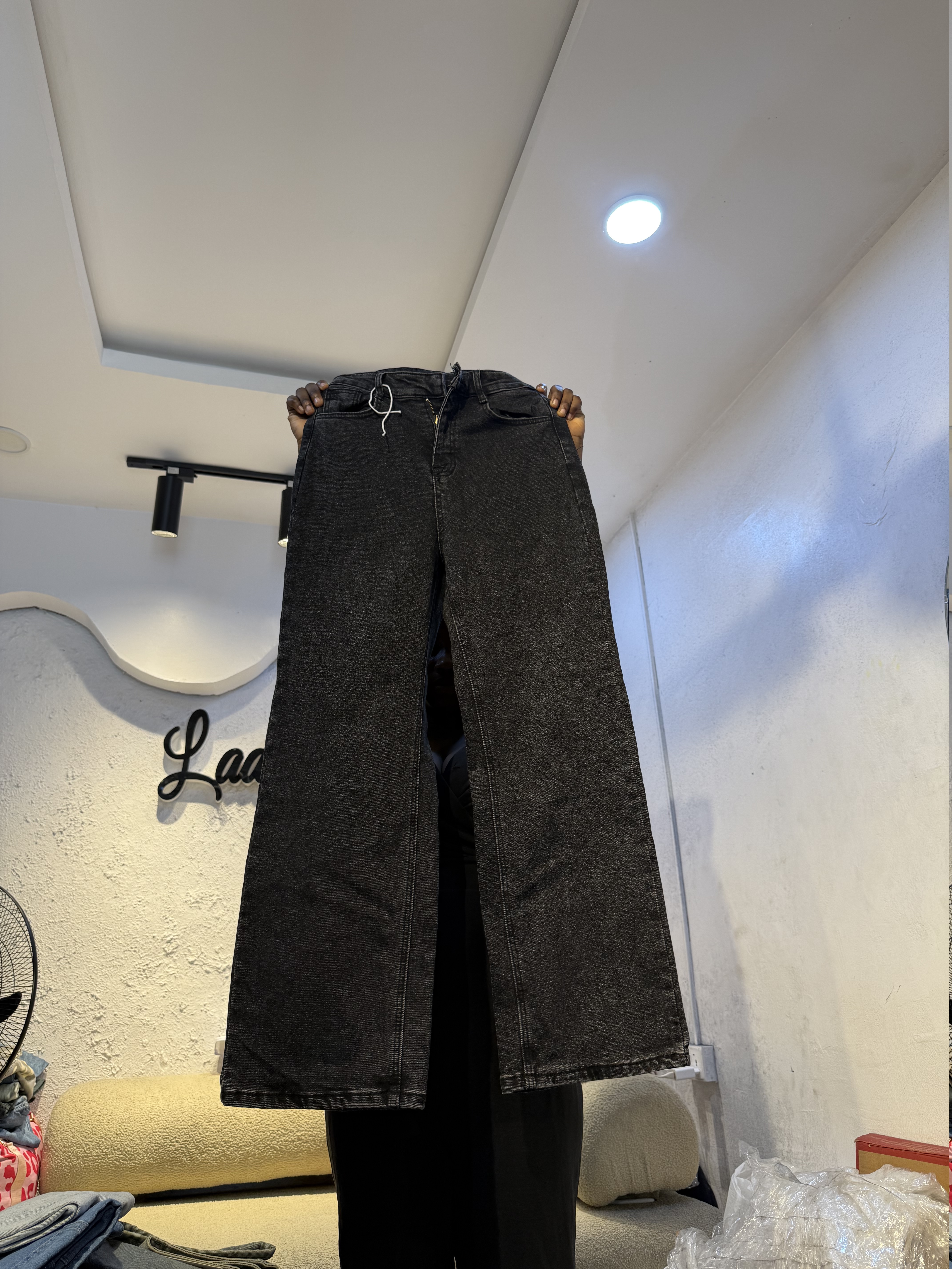 Waist 28
