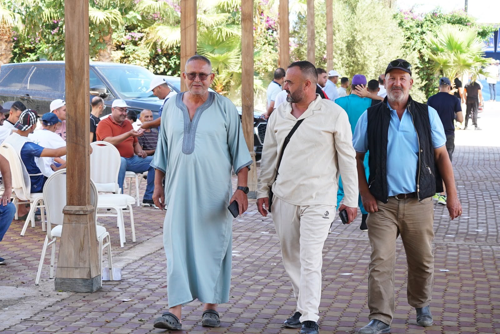 فاق كل التوقعات بحضور أزيد من 4 آلاف شخص.. لقجع والسكوري وقيادات «البام» في تجمع جماهيري حاشد لدعم المومني بالناظور - صورة 34