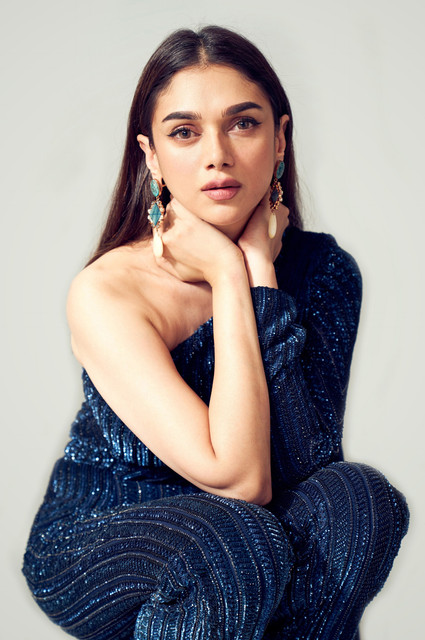 Aditi-Rao-Hydari-2