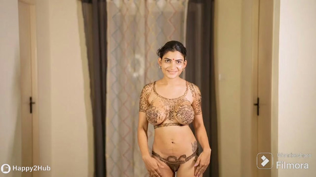 Mehndi-Resmi-R-Nair-Naked-Show-3