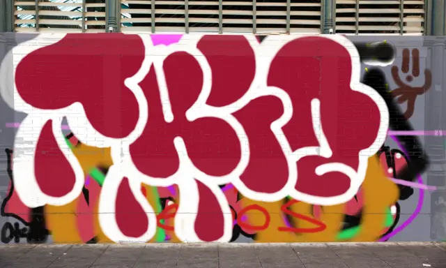 Graffiti artwork by Tkiz