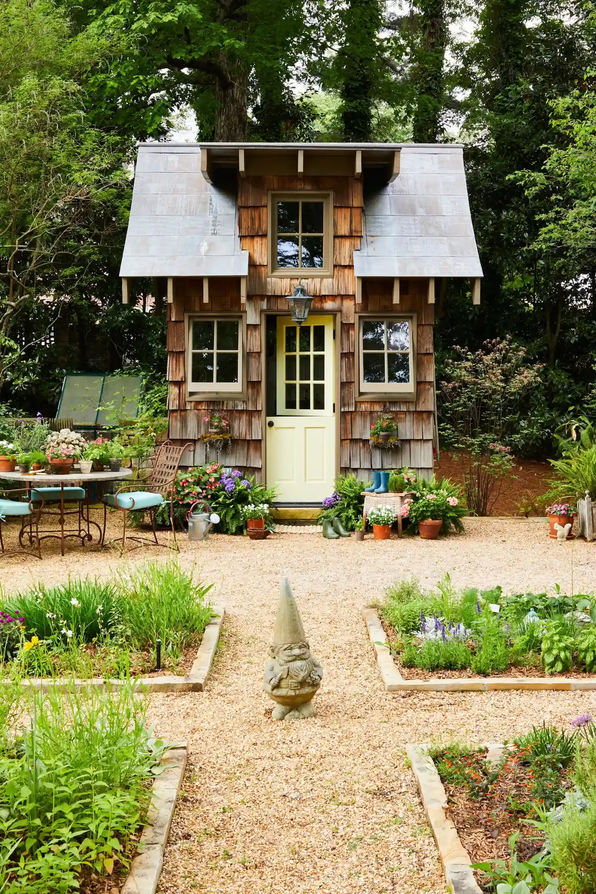 Country Living: Grădina de basm: O cabană magică prinde viață din paginile cărților