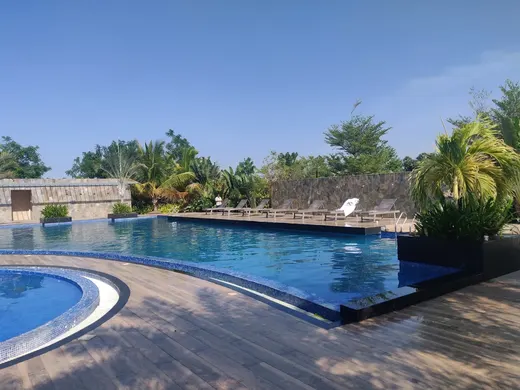 Infinity pool at Golden Sands Beach Front Resorts