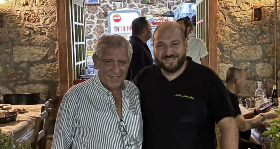 Στα παλιά του λημέρια ο Σάντος! - Η πρόκριση της ΑΕΚ και το δείπνο στον Λουκιδέλη (ΦΩΤΟ)