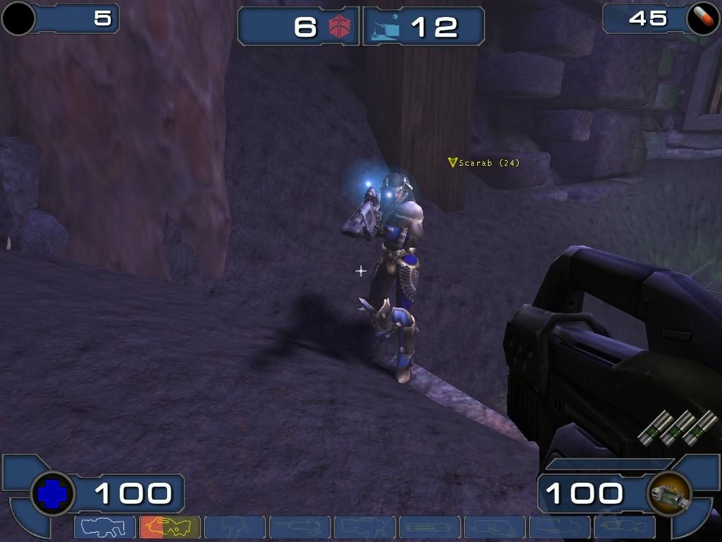The Scarab bot approaching in an offline Unreal Tournament 2003 match