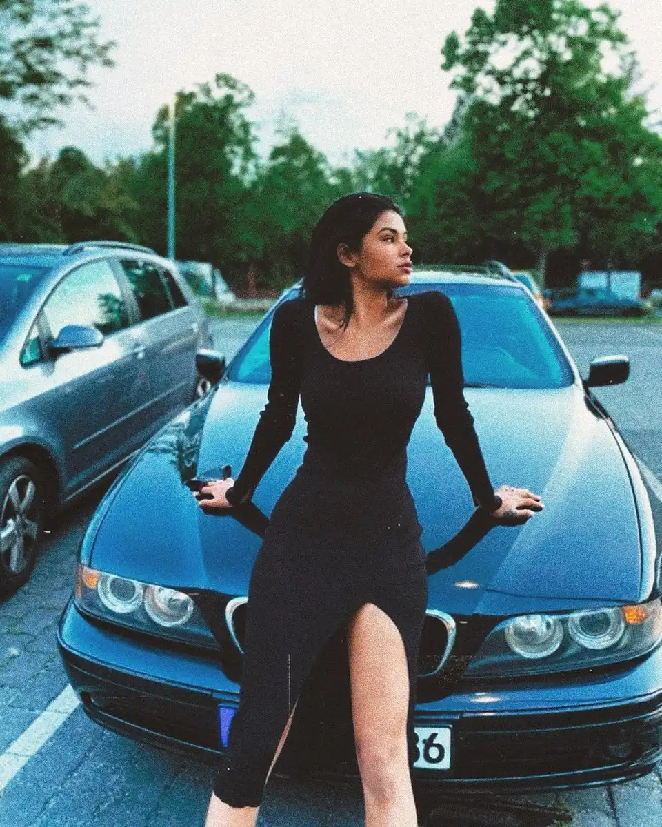 Komal-Ilsanker-Wallpapers-Insta-Sport-Bio-6