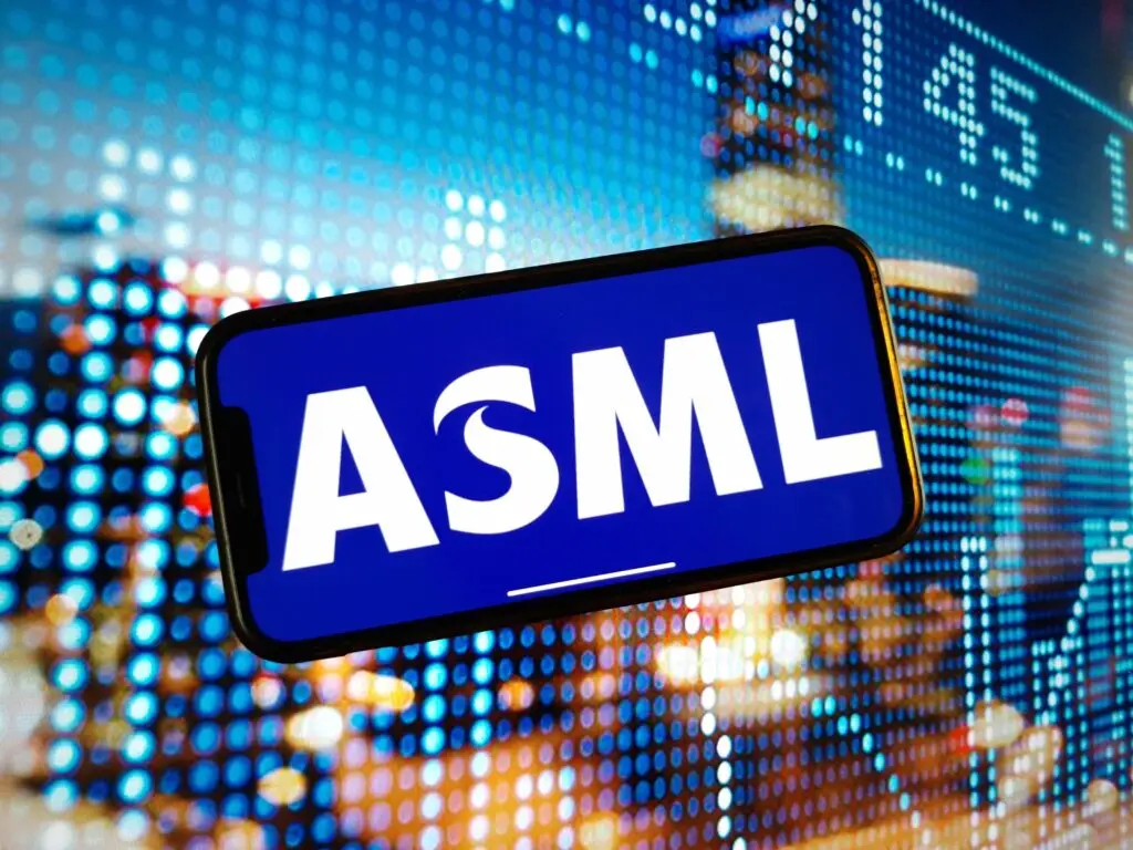 SUA se teme că China a obținut echipament ASML pentru producția de cipuri