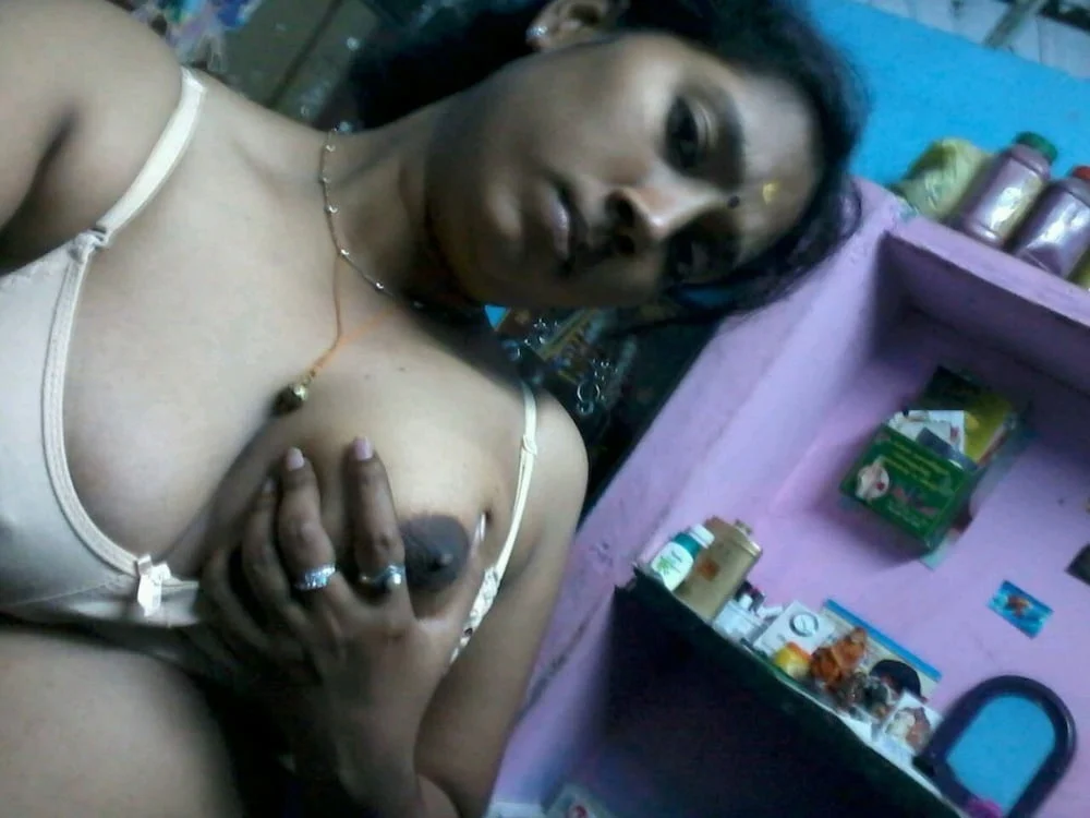 Mallu-girlfriend-nude-boob-pics.webp