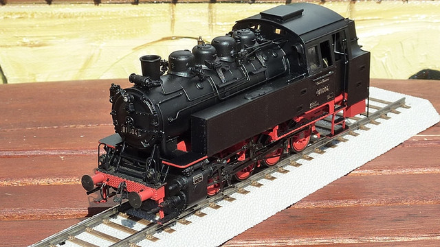 81-004-4