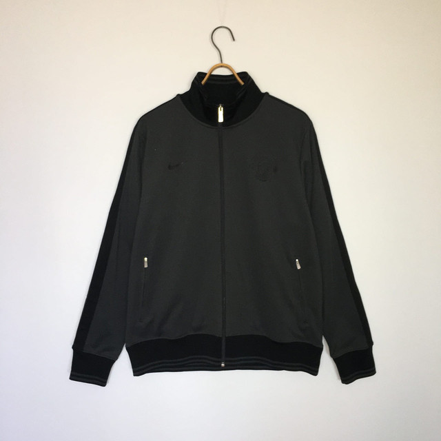 man-utd-12-jacket-black1