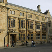 800px-Indian-Institute