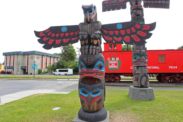 Totems-Duncan-2-Border-Maker