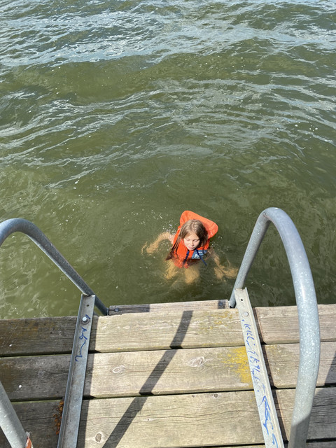 4-F0-BE776-25-FA-481-D-A526-0-BA040-F2-B