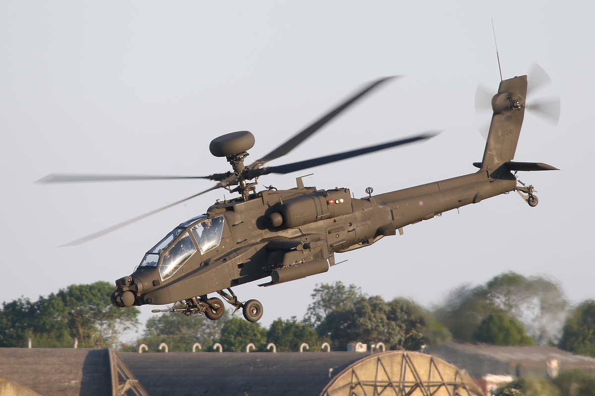 AAC Apache AH-64Es - Aviation Photography - Britmodeller.com
