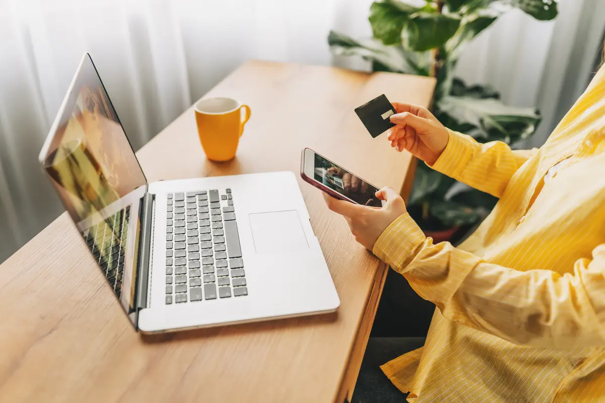 Cum să eviți capcanele la rezervările online de vacanță și să obții compensații de până la 600 de euro