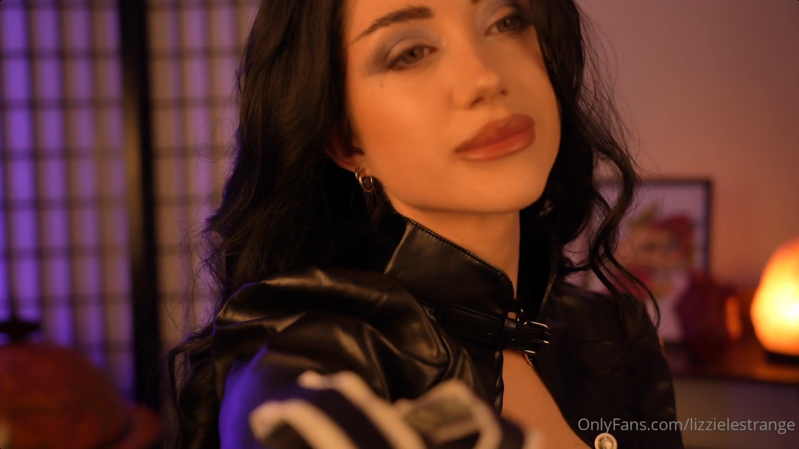 Mouthsounds ASMR [ Lizzielestrange ]