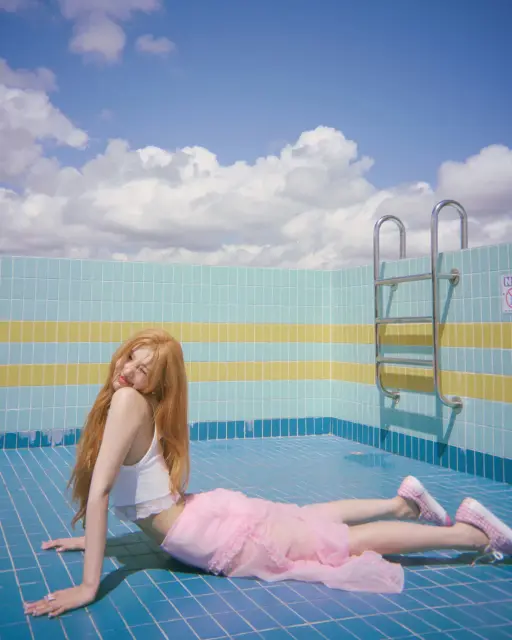 joy red velvet 1383722.webp