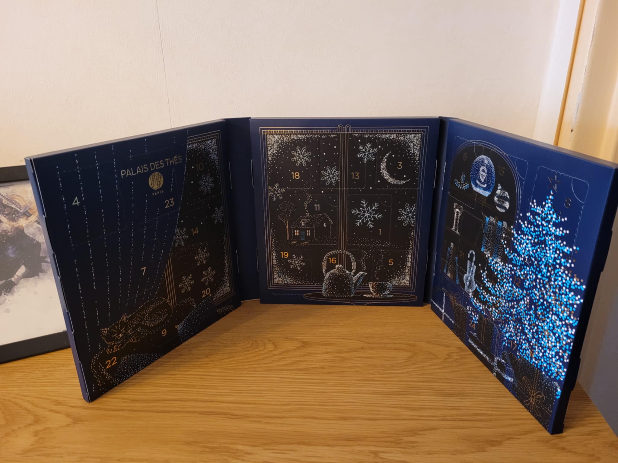 https://i.ibb.co/Kcdd3sXb/Calendrier-Palais-des-Th-s.jpg