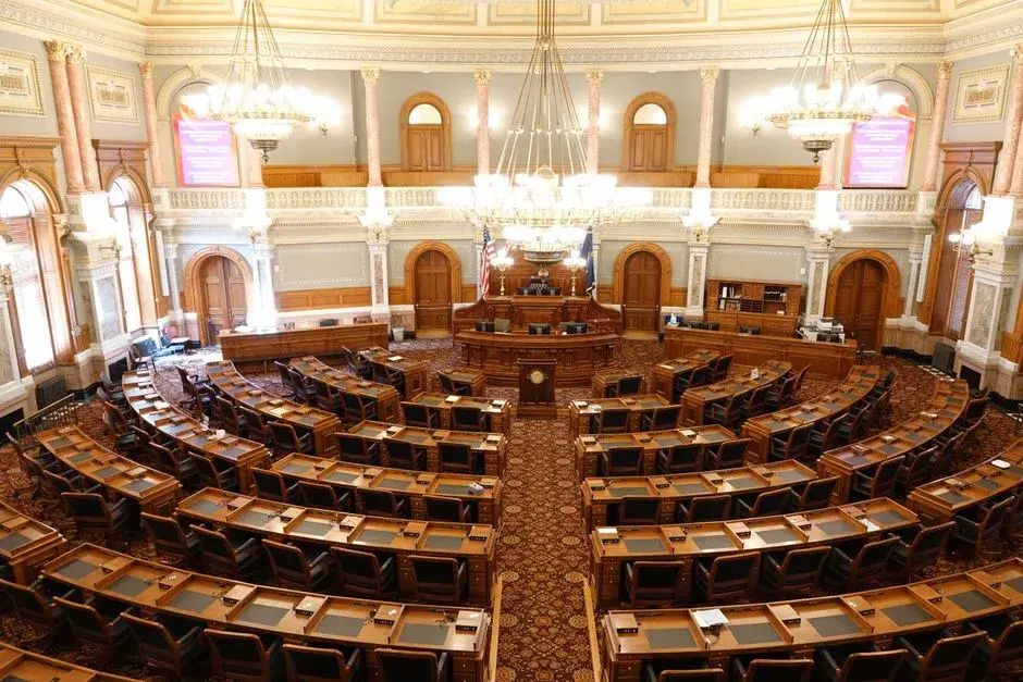 PNL și PSD, în luptă acerbă în Senat pentru jaloanele PNRR