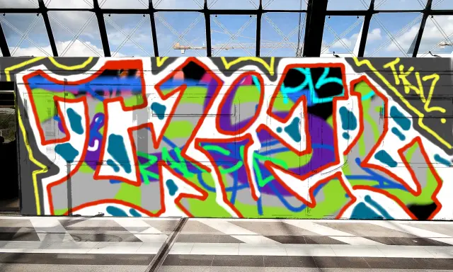 Graffiti artwork by Tkiz