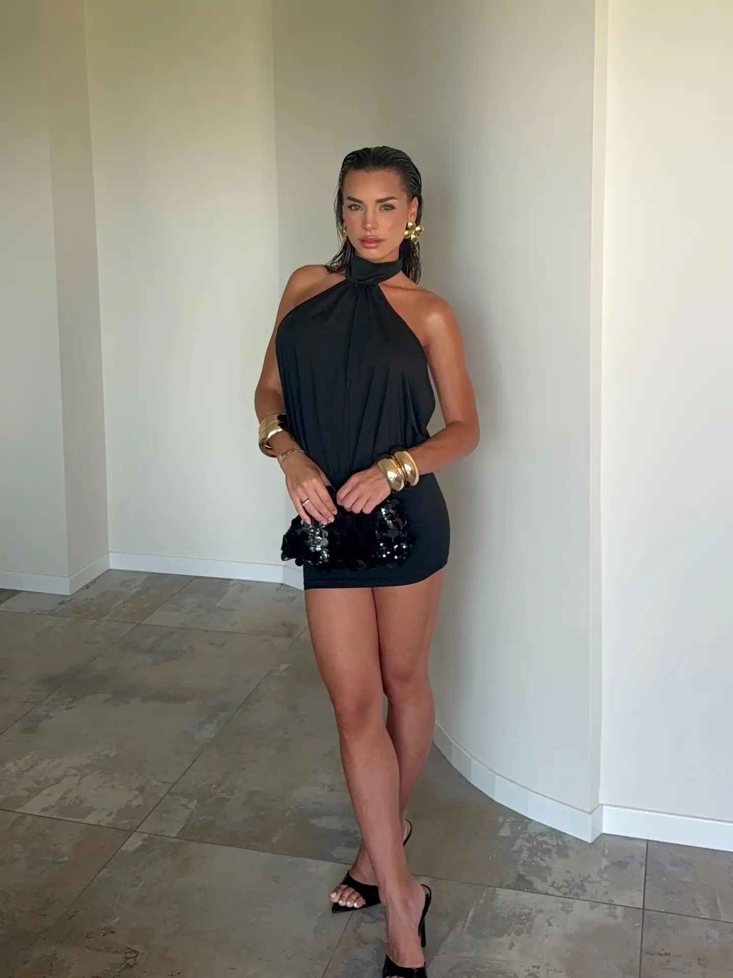 Noemi-Bertani-Wallpapers-Insta-Sport-Bio-20