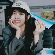 ryu jin itzy 1350425
