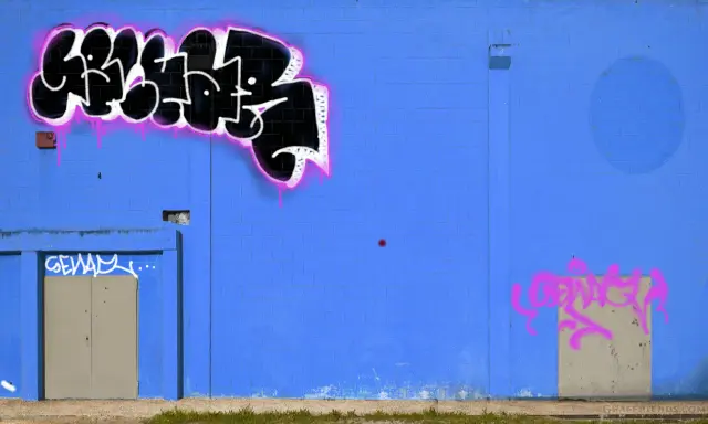 Graffiti artwork by senartolai