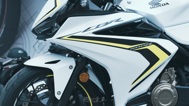 CBR500-R-1
