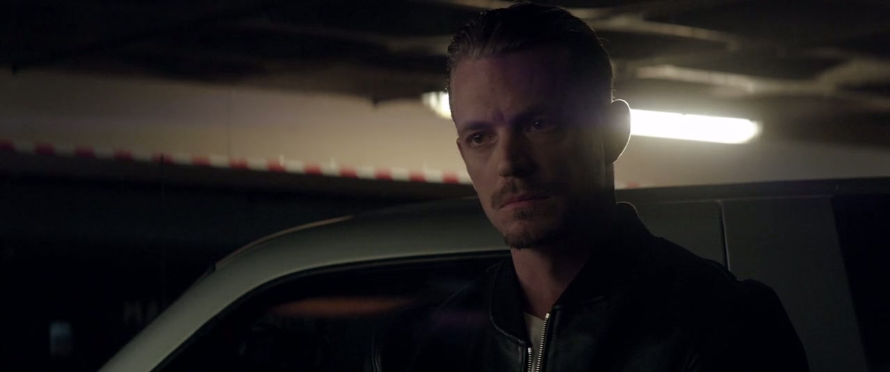 The Informer Screenshot