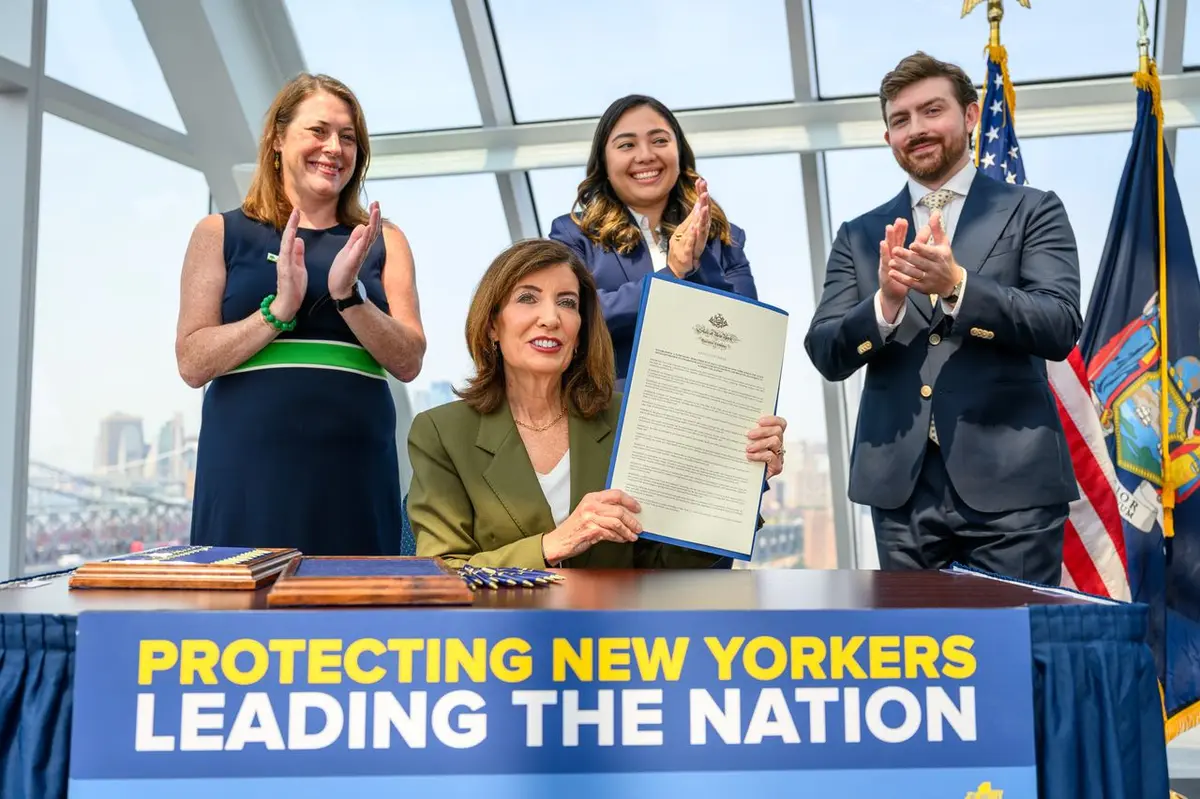 New York State Imposes Moratorium on Large Data Centers