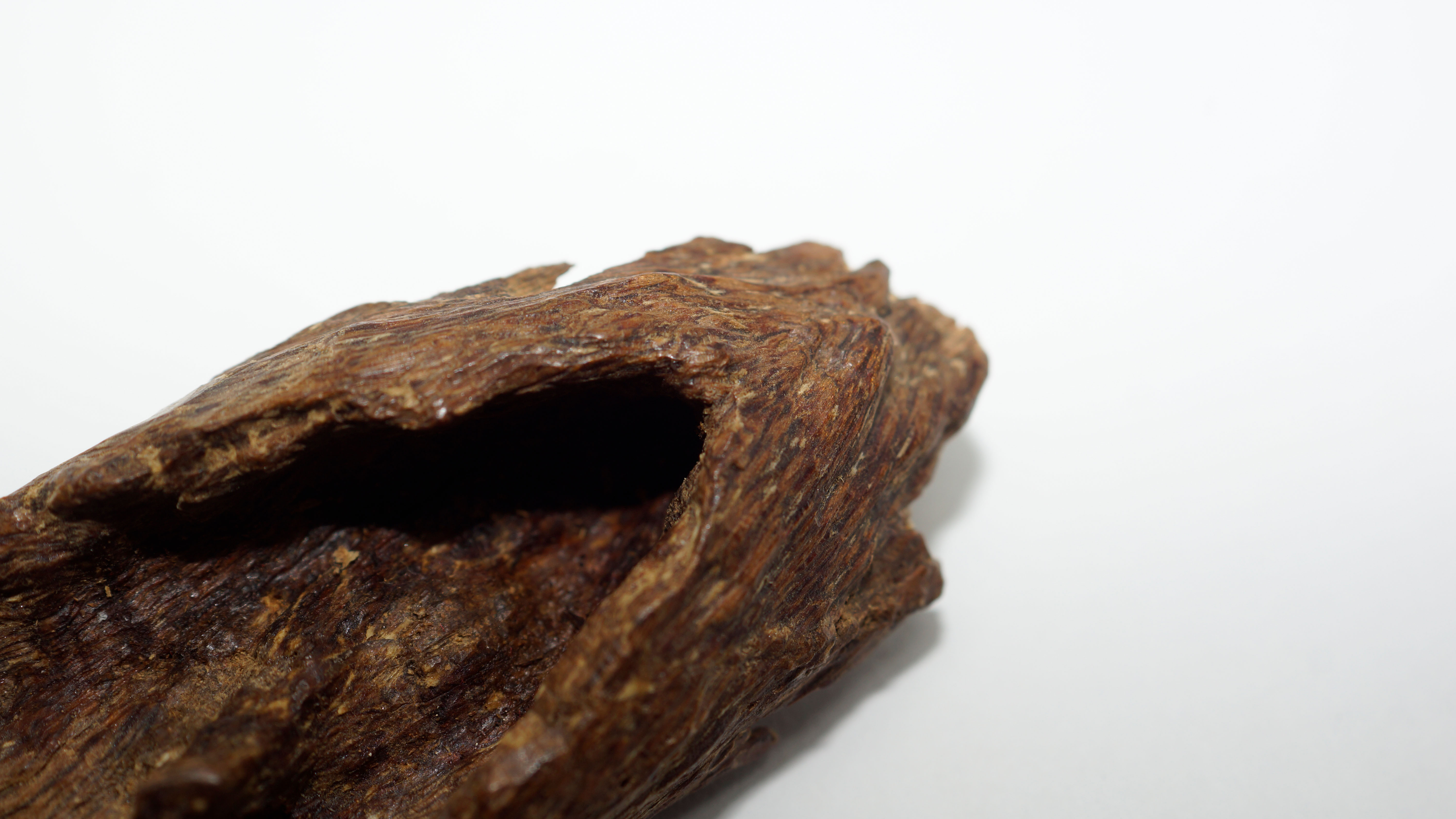 [Ouddict.com] Oud Wood