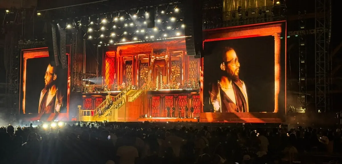 Illustration - Fally Ipupa au Stade de France : 130 000 spectateurs, album numéro 1 en France, 12 millions d'euros, le triomphe africain décrypté