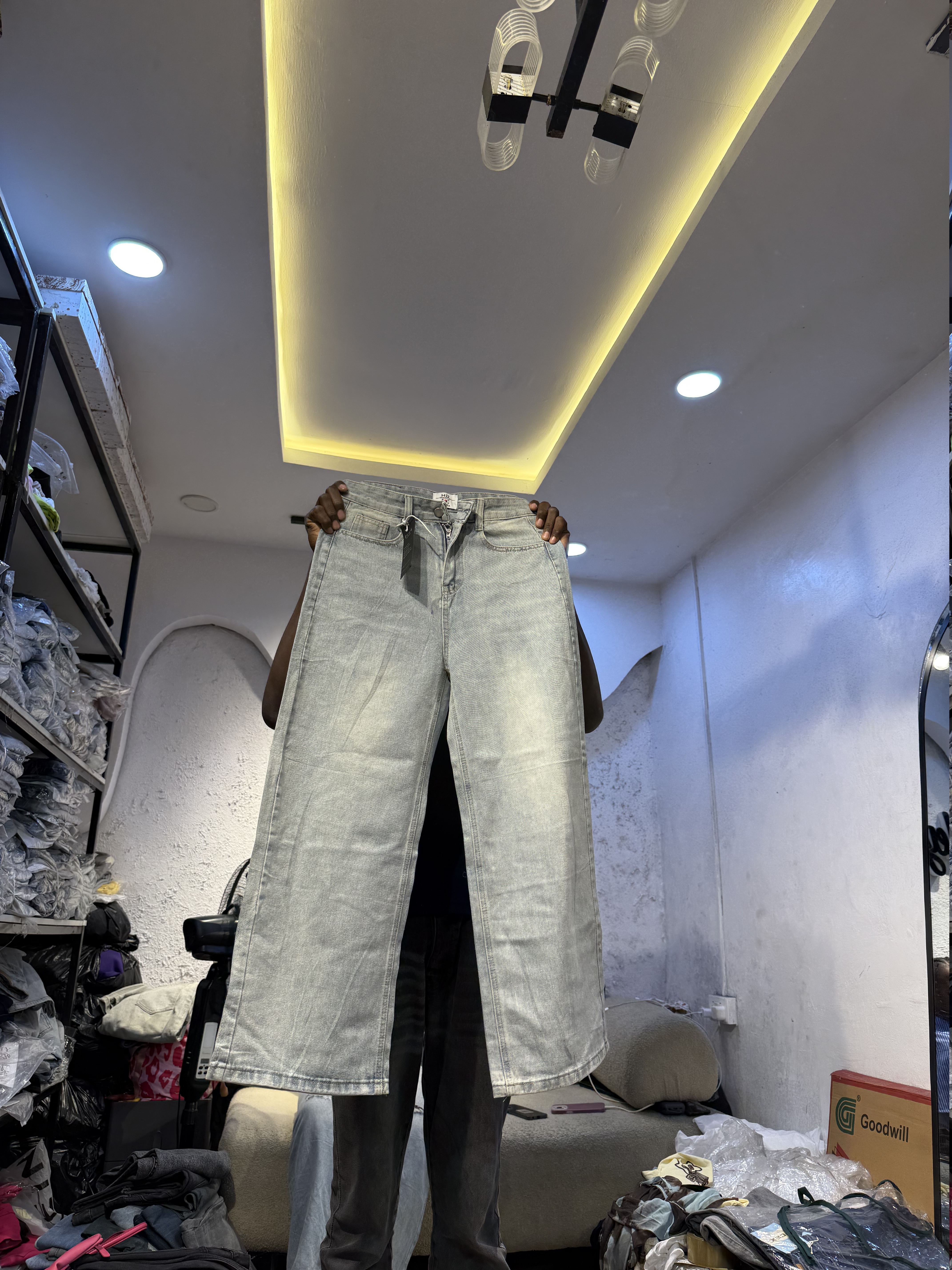 Waist 32