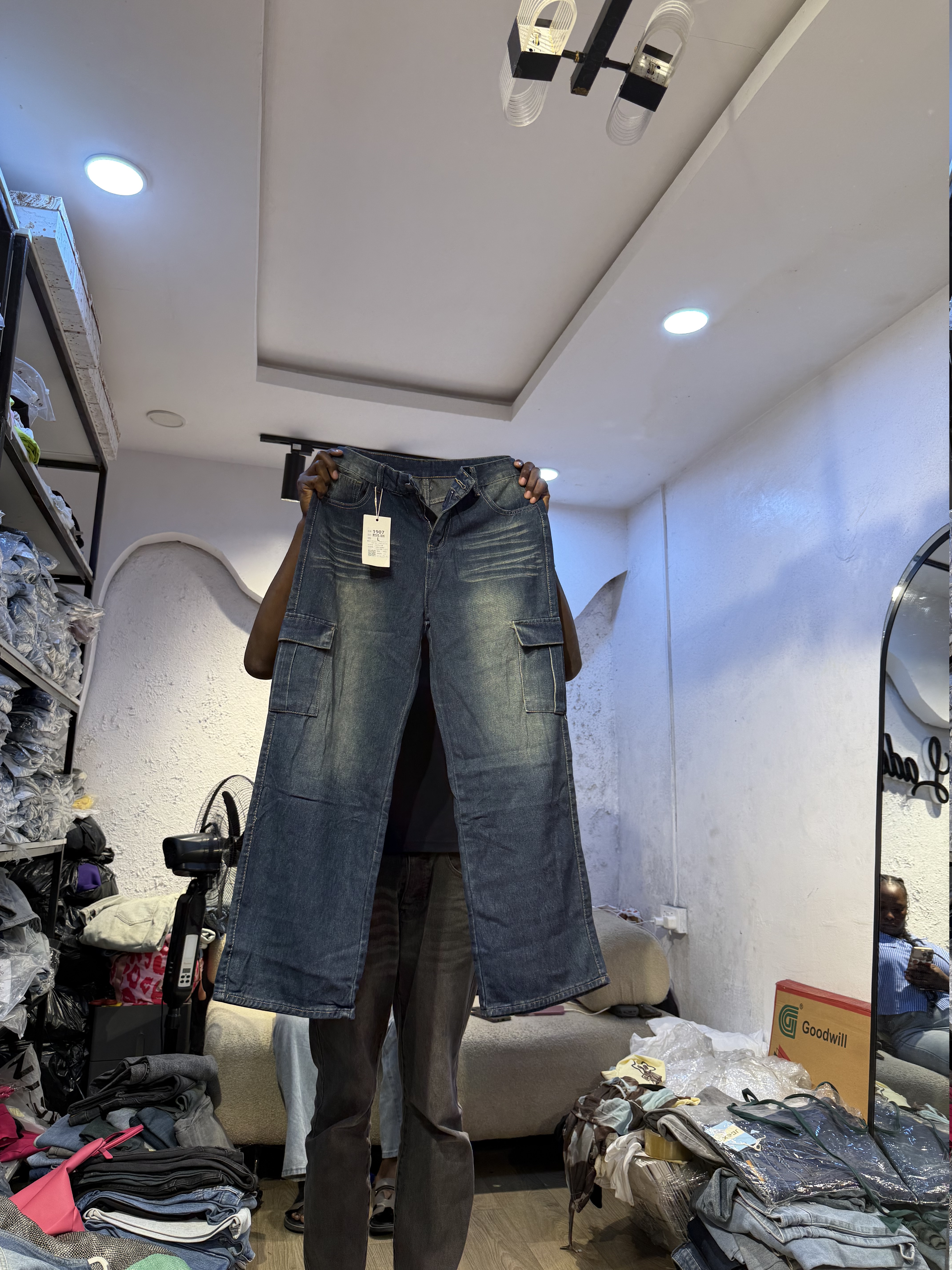 Waist 32