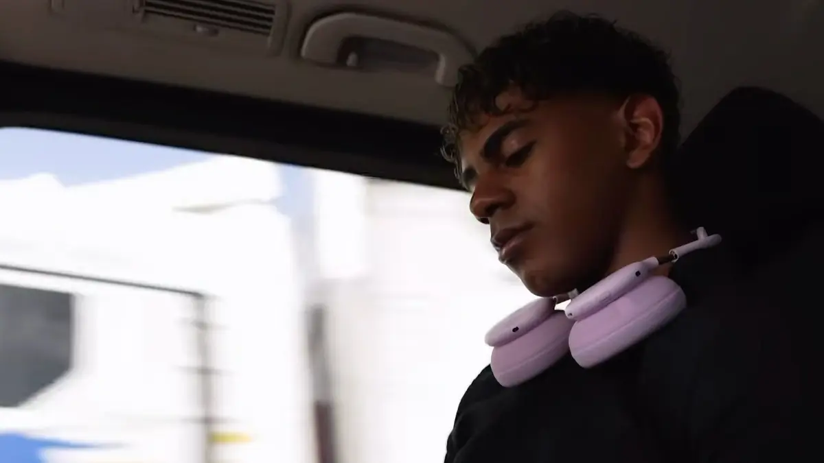 Mystery Beats Headphones Spotted on Lamine Yamal