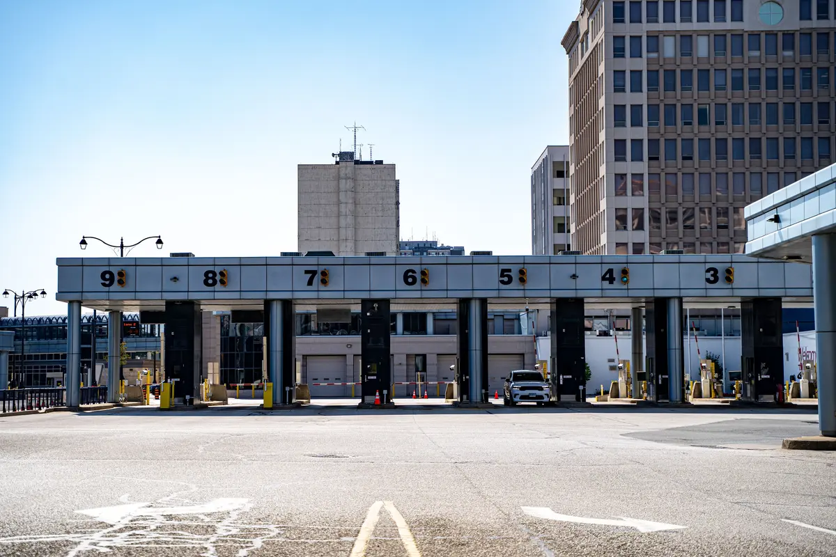 Traveler Handcuffed in Mistaken Identity at US-Canada Border