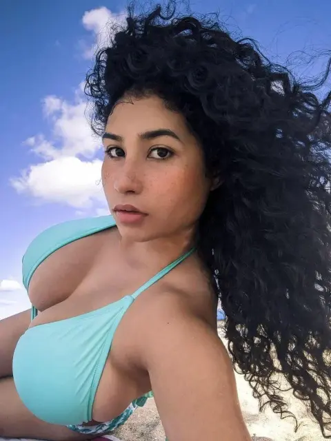 Isabella-Rodriguez-aka-Isabellardrguez-66