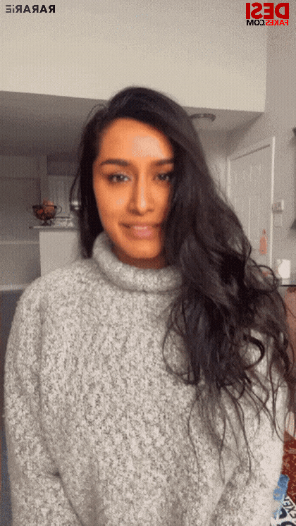 flipped-18-SHARADHA-KAPOOR.gif