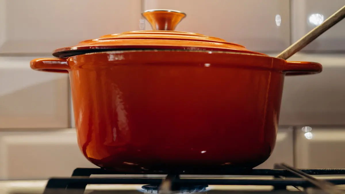 Rotisserie Chicken Reheating Trick: Dutch Oven Method Wins Over Consumers