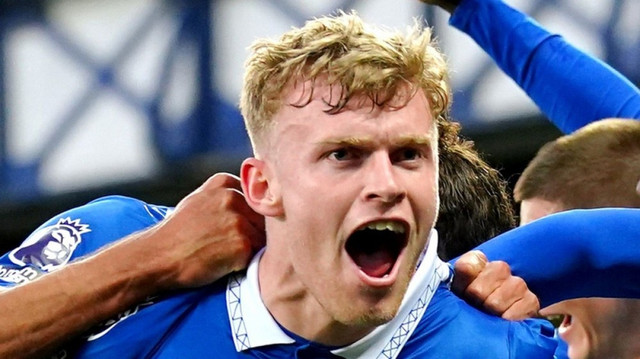 Jarrad Branthwaite ra điều kiện với Everton