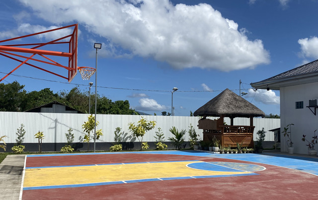 BASKETBALLCOURT