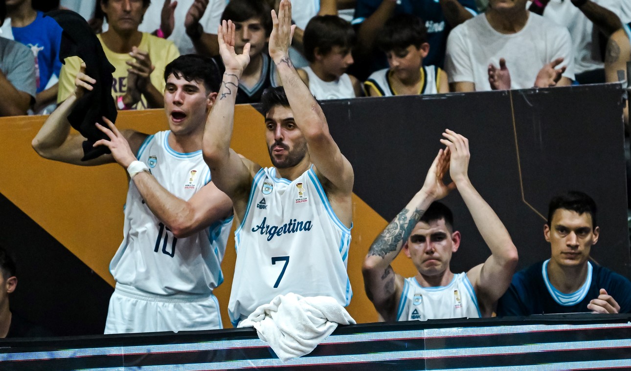 Campazzo y Deck lideraron la goleada de Argentina ante Panamá