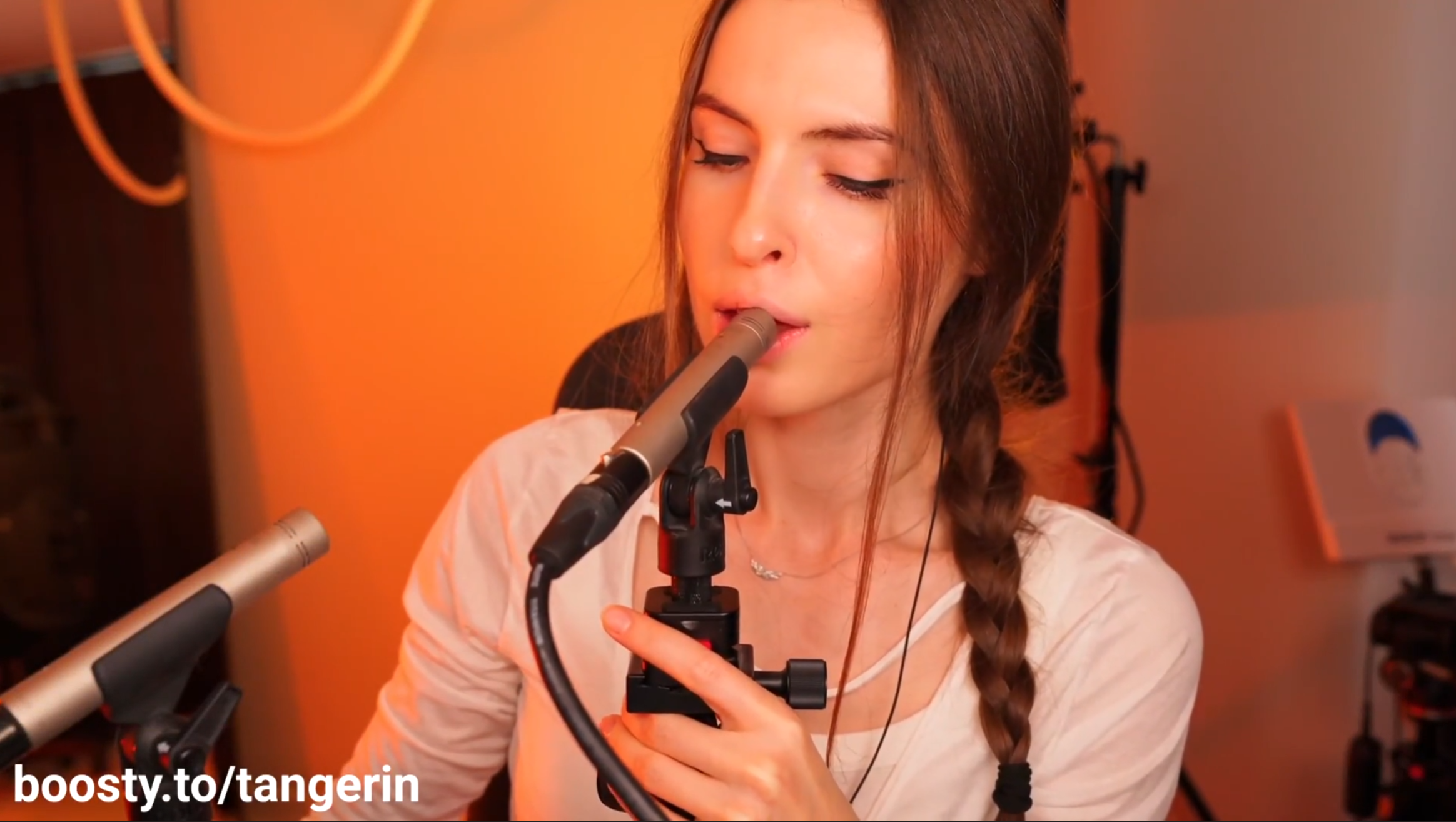 RODE Mic Licking [ Tangerin ]