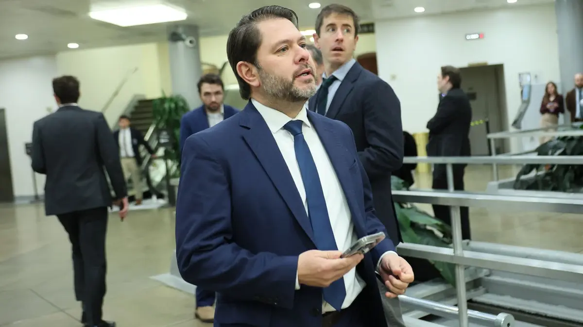 Gallego este o anchetă federală pentru campanie de cheltuieli