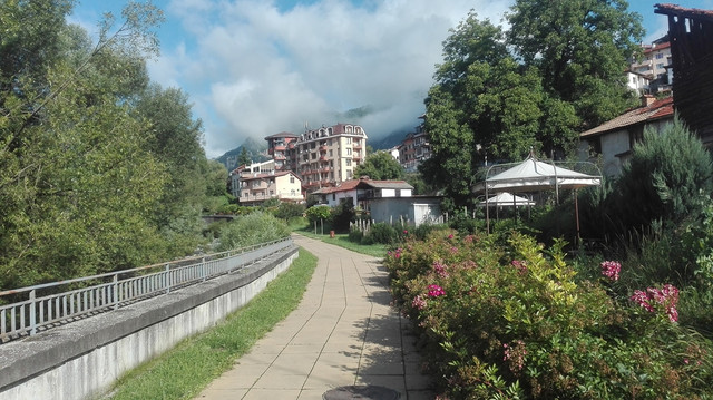 63a.jpg