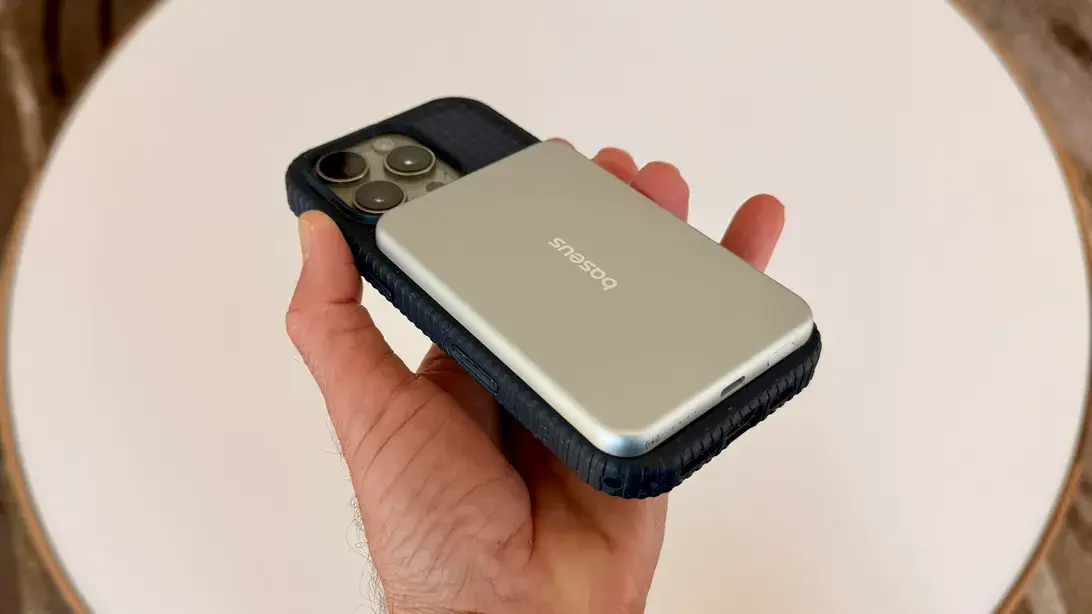 New Ultra-Thin Portable Charger Sets a High Bar for Mobile Power