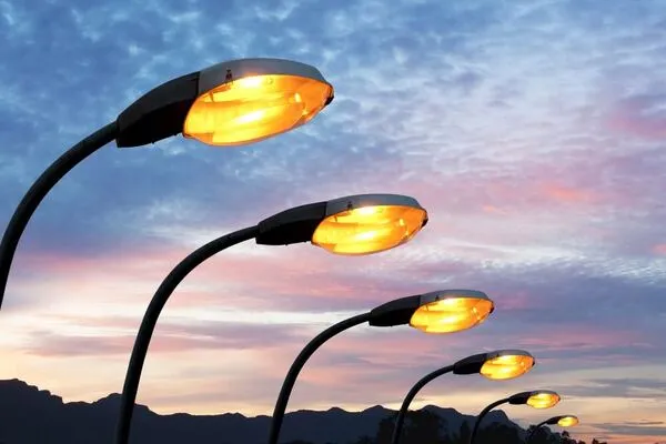 Redes e Iluminação Pública