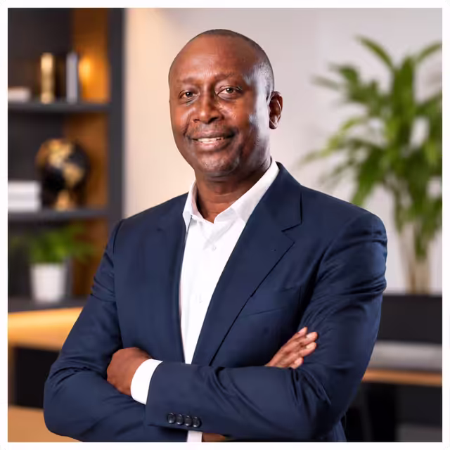 Portrait du Dr Abdoulaye Batcha, auteur de L'ADN de l'Entrepreneur