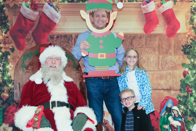 Santa2023-193.jpg